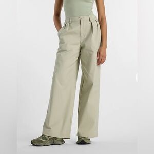 NEW BALANCE WOMEN'S
BOYLSTON TWILL TROUSER olive Green Pants